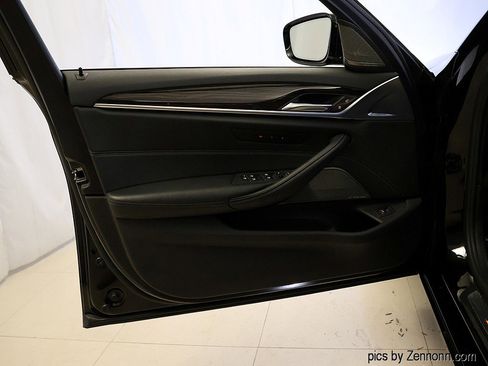 Used 2018 BMW 540i xDrive image 24