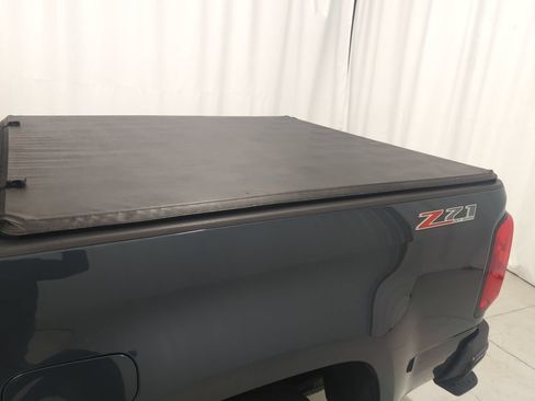 Used 2019 Chevrolet Colorado Z71 AWD/4WD image 8