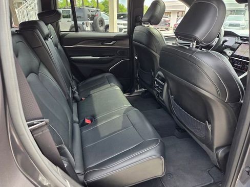 Certified 2023 Jeep Grand Cherokee Overland image 30