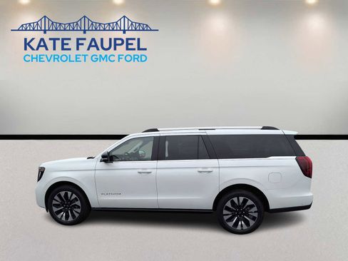 Certified 2025 Ford Expedition Max Platinum w/ Driver's Package AWD/4WD image 4
