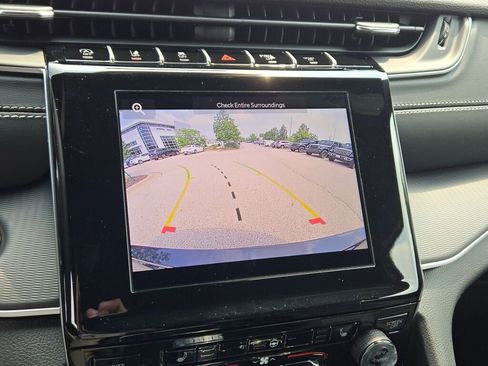 New 2025 Jeep Grand Cherokee L Laredo image 31