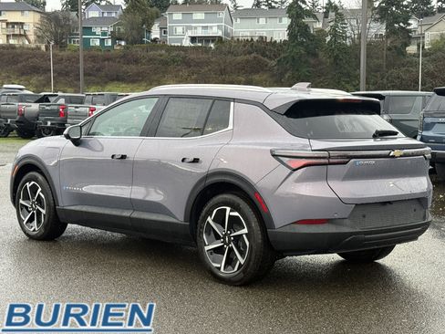 New 2026 Chevrolet Equinox EV LT image 3