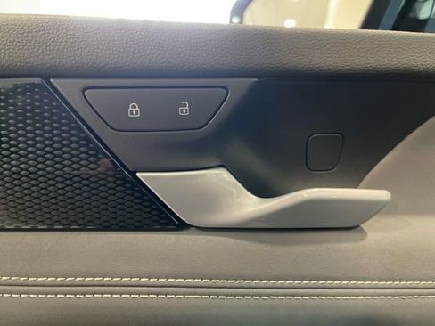 New 2026 Volkswagen Tiguan SE image 25