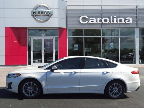 Used 2020 Ford Fusion SE image 4