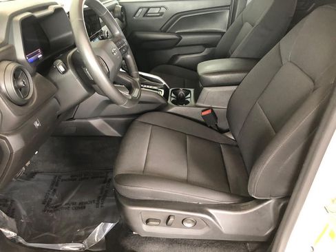 Used 2023 Chevrolet Colorado Trail Boss w/ Technology Package AWD/4WD image 7