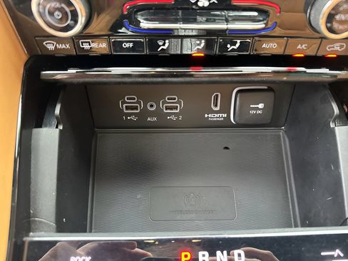Used 2023 Jeep Grand Cherokee L Summit AWD/4WD image 25