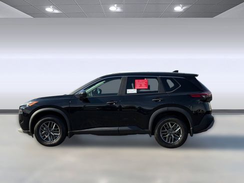 Used 2023 Nissan Rogue S image 2