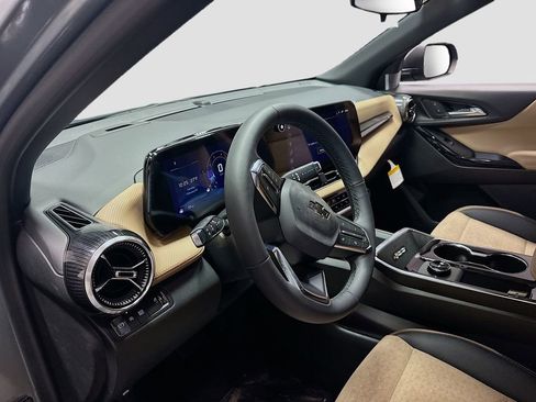 New 2026 Chevrolet Equinox ACTIV FWD image 10