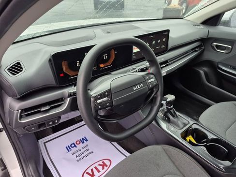 Used 2025 Kia K4 LX image 8