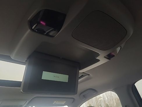 Used 2019 Honda Pilot Touring image 18