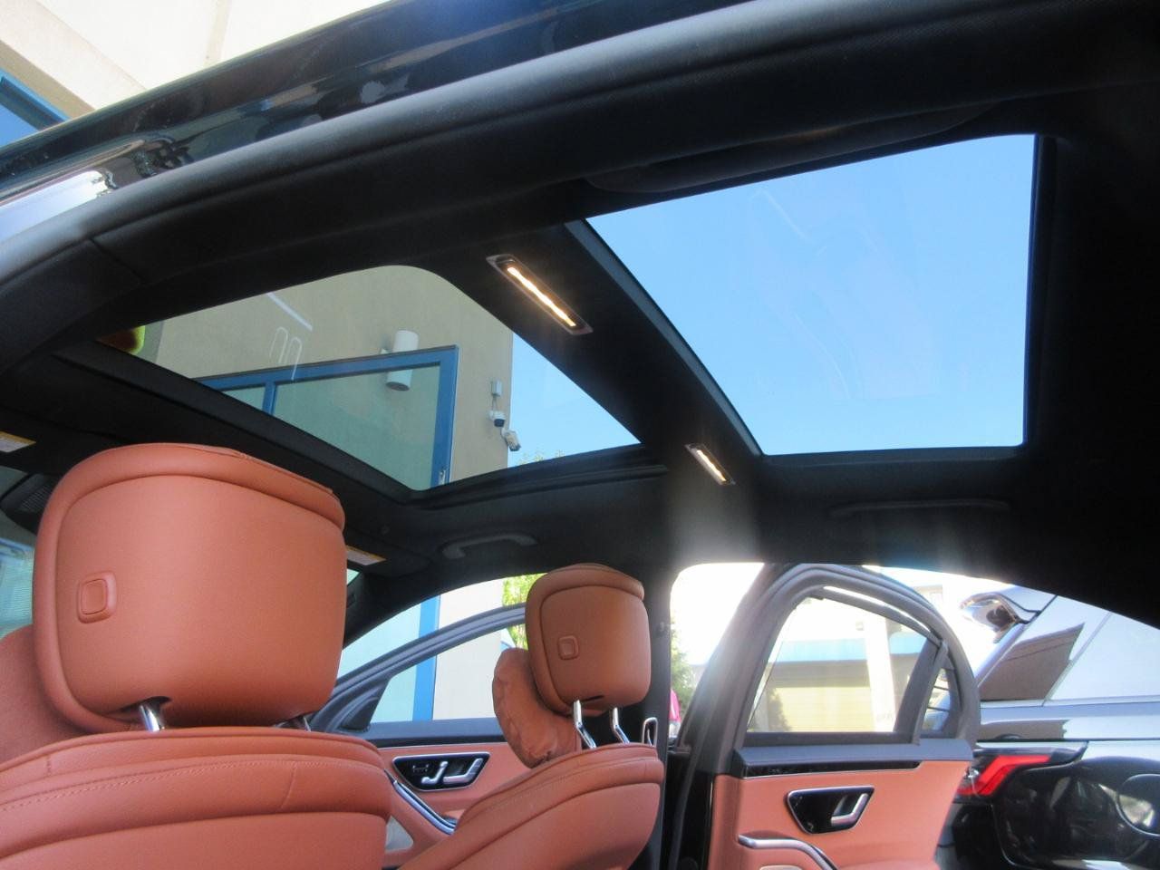 Used 2023 Mercedes-Benz S 500 4MATIC image 37