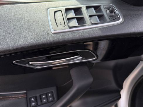 Used 2020 Jaguar F-PACE Prestige image 11