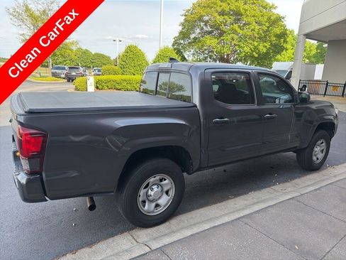 Used 2022 Toyota Tacoma SR w/ SR Convenience Package image 4