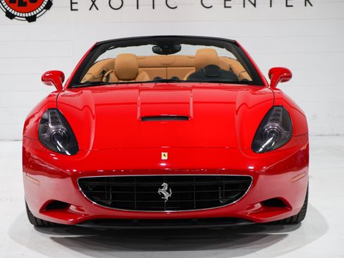 Used 2009 Ferrari California RWD image 5