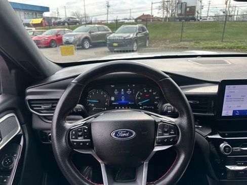 Used 2023 Ford Explorer ST-Line image 44