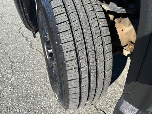 Used 2024 GMC Sierra 2500 AT4 w/ AT4 Premium Plus Package image 37