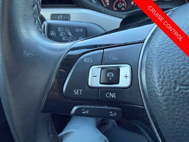 Used 2022 Volkswagen Passat 2.0T SE FWD image 35