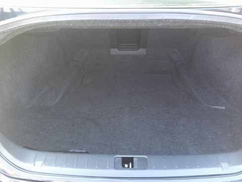 Used 2018 INFINITI Q70 Luxe w/ Cargo Package AWD/4WD image 21