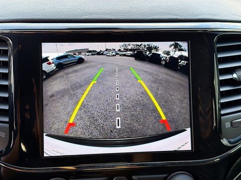 Used 2019 Jeep Grand Cherokee Limited X image 33