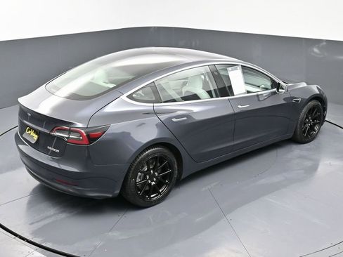 Used 2018 Tesla Model 3 Long Range image 47