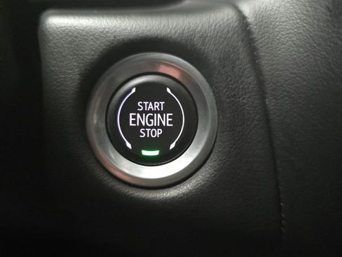 Certified 2022 GMC Yukon XL SLT w/ SLT Luxury Package image 18