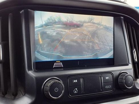 Used 2022 Chevrolet Colorado LT w/ Fleet Safety Package image 6