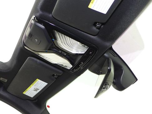 Used 2023 BMW 330i Sedan w/ Driving Assistance Package RWD image 17