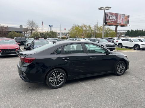 Used 2022 Kia Forte GT-Line w/ GT-Line Premium Package image 9