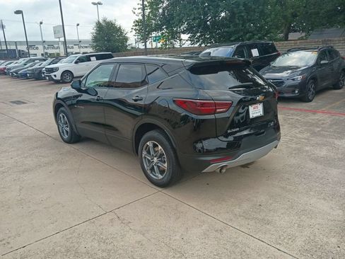 Used 2025 Chevrolet Blazer LT FWD image 8