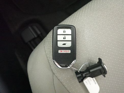 Used 2022 Honda HR-V EX image 31