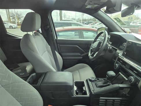 Used 2025 Toyota Tacoma SR5 image 10