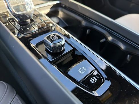 New 2026 Volvo XC60 B5 Plus w/ Protection Package Premier image 18