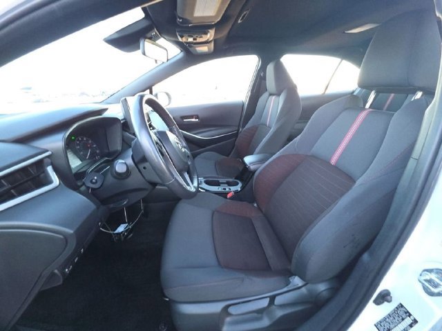 Used 2024 Toyota Corolla SE w/ SE Package FWD image 5