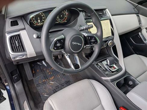 Certified 2024 Jaguar E-PACE R-Dynamic SE AWD/4WD image 10