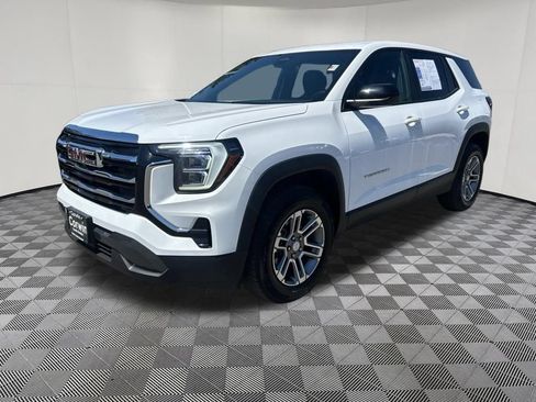 Used 2025 GMC Terrain Elevation AWD/4WD image 3