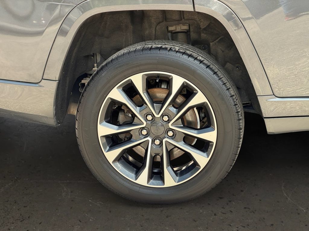 Used 2021 Jeep Grand Cherokee L Overland AWD/4WD image 10