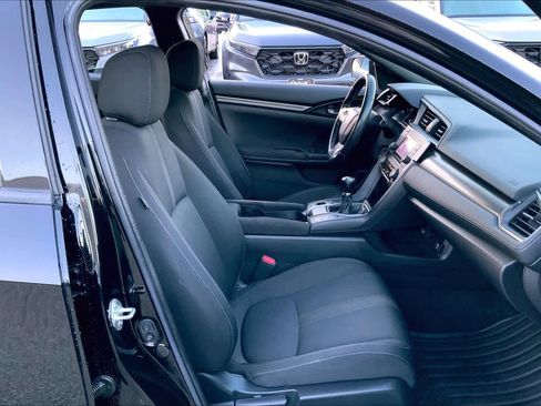 Used 2018 Honda Civic Sport image 7