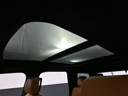 Used 2024 Ford Expedition Platinum image 26