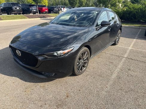 Used 2021 MAZDA MAZDA3 s FWD image 1