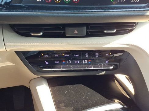Used 2021 Buick Envision Essence AWD/4WD image 13