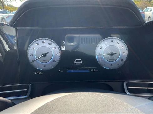 New 2025 Hyundai Elantra Limited image 19