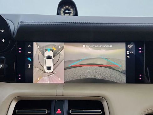 Used 2020 Porsche Taycan Turbo image 24