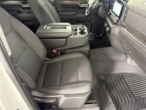 Used 2022 Chevrolet Silverado 1500 RST AWD/4WD image 11