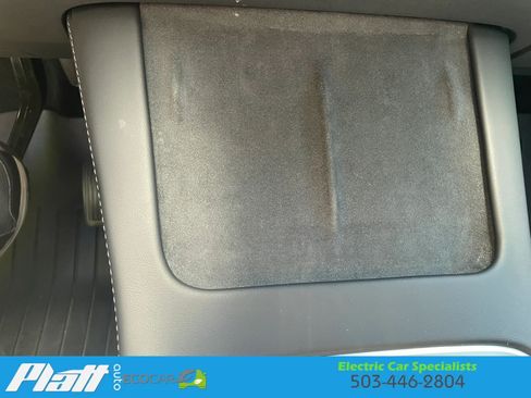 Used 2024 Tesla Model Y Long Range RWD image 31