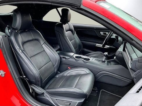 Used 2024 Ford Mustang Premium image 21