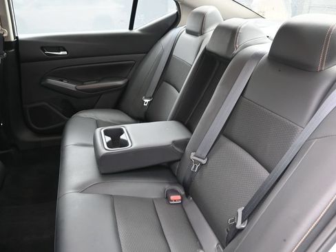 Used 2022 Nissan Altima 2.5 SR FWD image 14