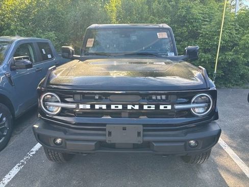 Certified 2025 Ford Bronco Outer Banks AWD/4WD image 2