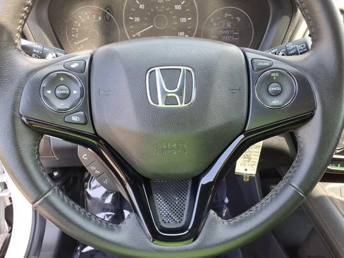 Used 2021 Honda HR-V Sport image 17