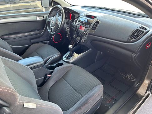 Used 2010 Kia Forte Koup SX FWD image 26
