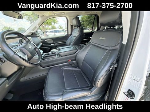 Used 2025 Ford Expedition Platinum AWD/4WD image 15